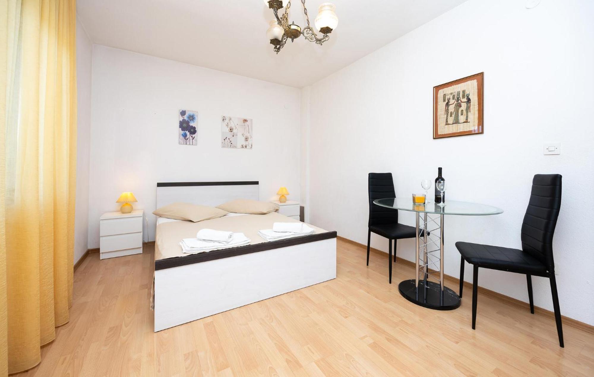 3 Bedroom Gorgeous Apartment In Трогир Экстерьер фото