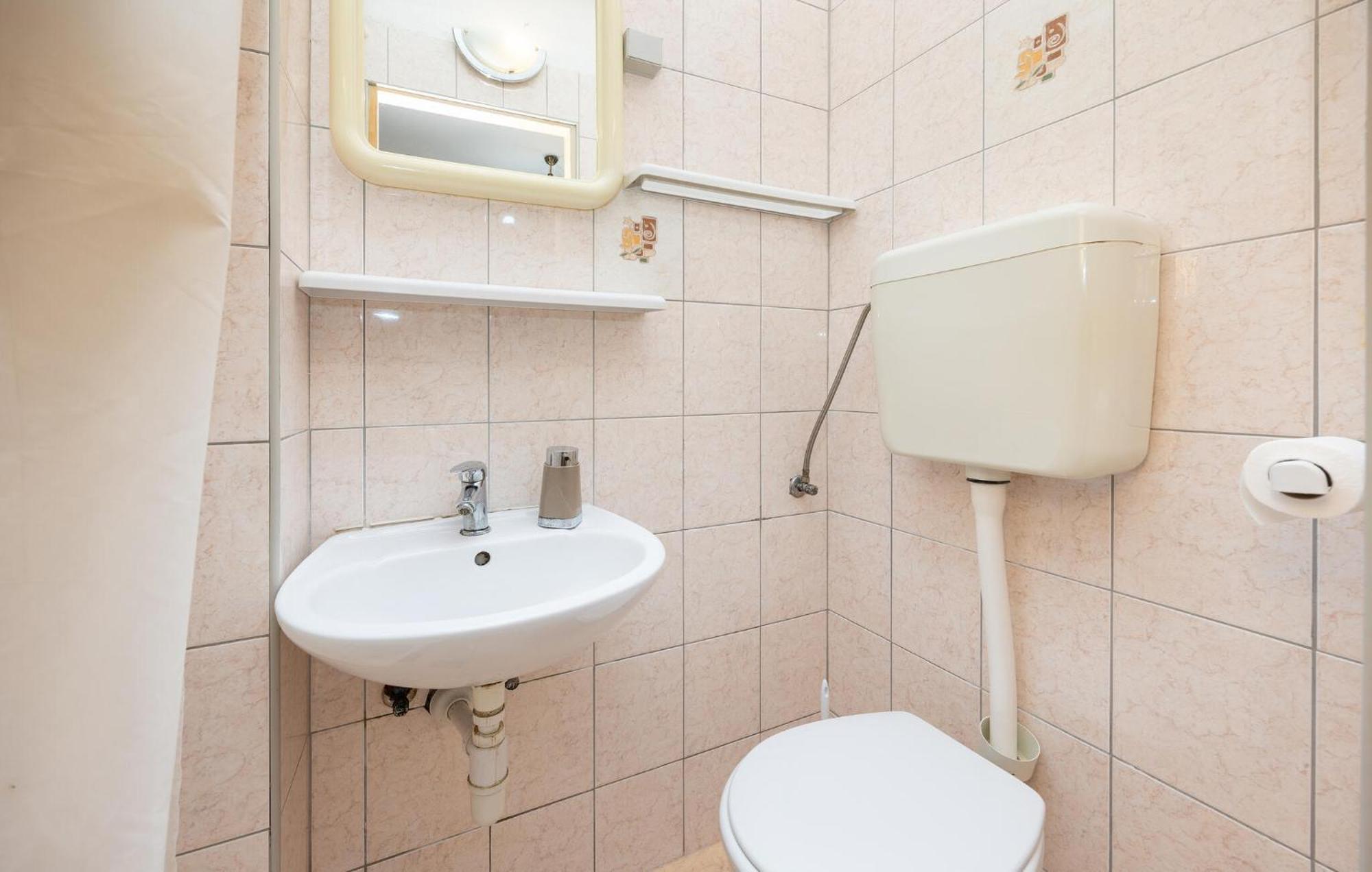 3 Bedroom Gorgeous Apartment In Трогир Экстерьер фото
